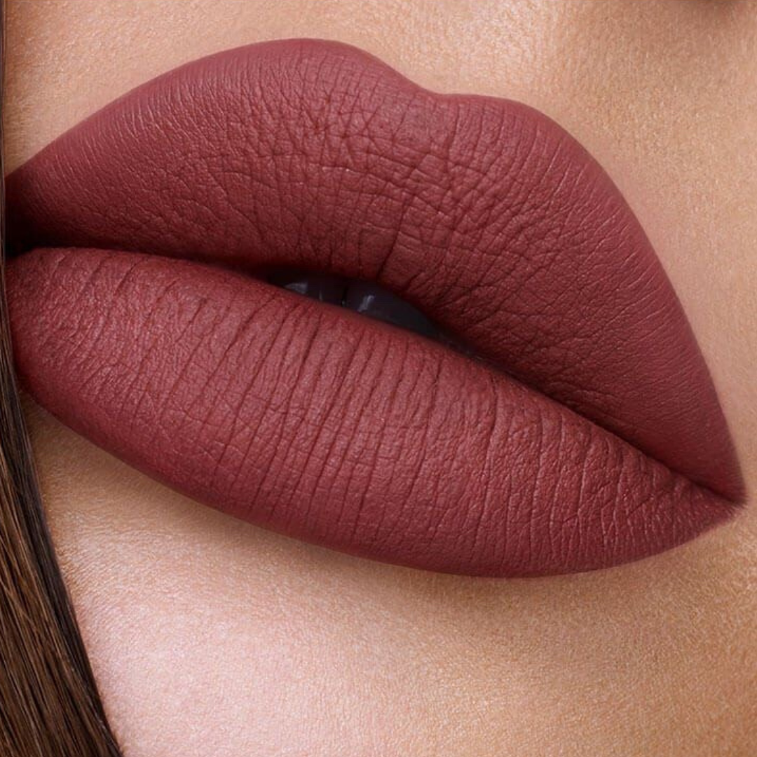 Matte lipstick. Charlotte Tilbury Hollywood Lips. Матовый перманент губ. Губная помада Charlotte Tilbury Hollywood Showgirl. Charlotte Tilbury помада красная.